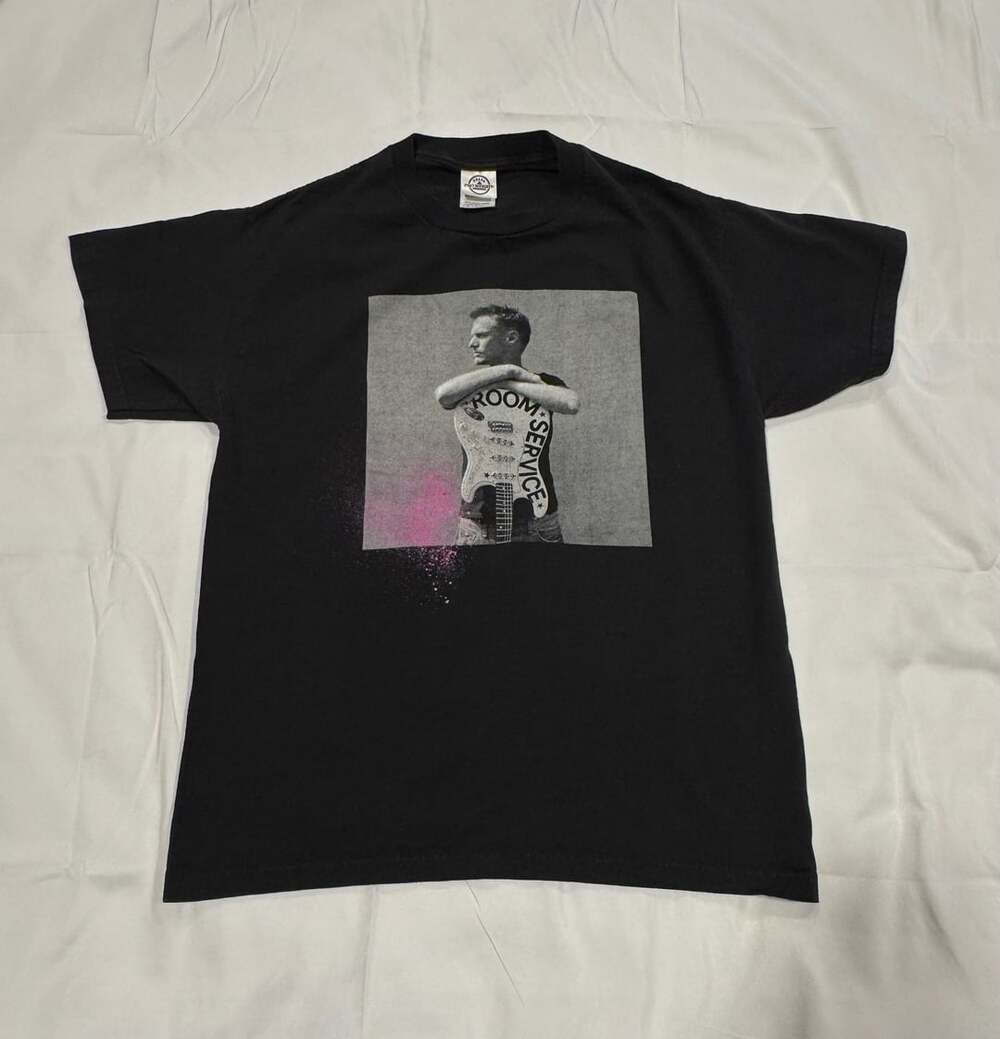 Vintage 2005 Bryan Adams Room Service Tour T-Shirt